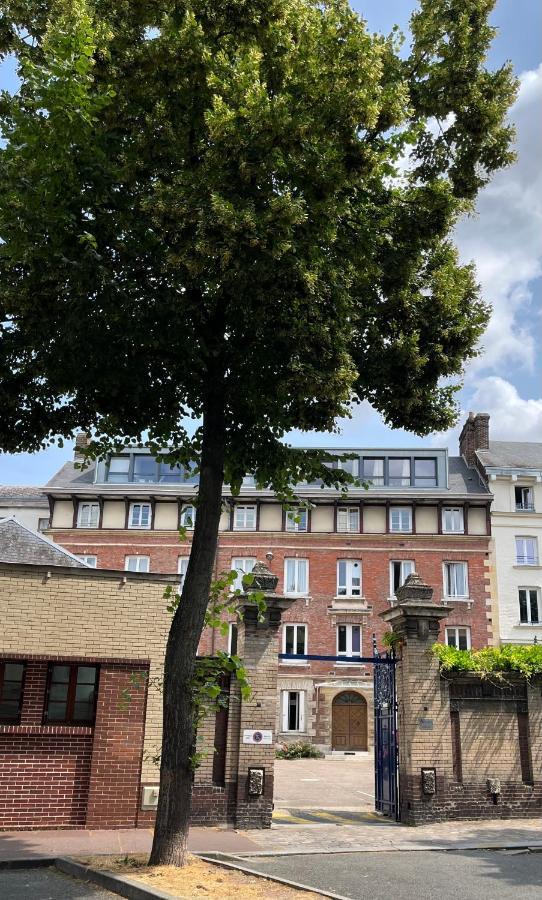 Le Flaubert, Appartement Et Parking En Centre Ville Rouen Luaran gambar