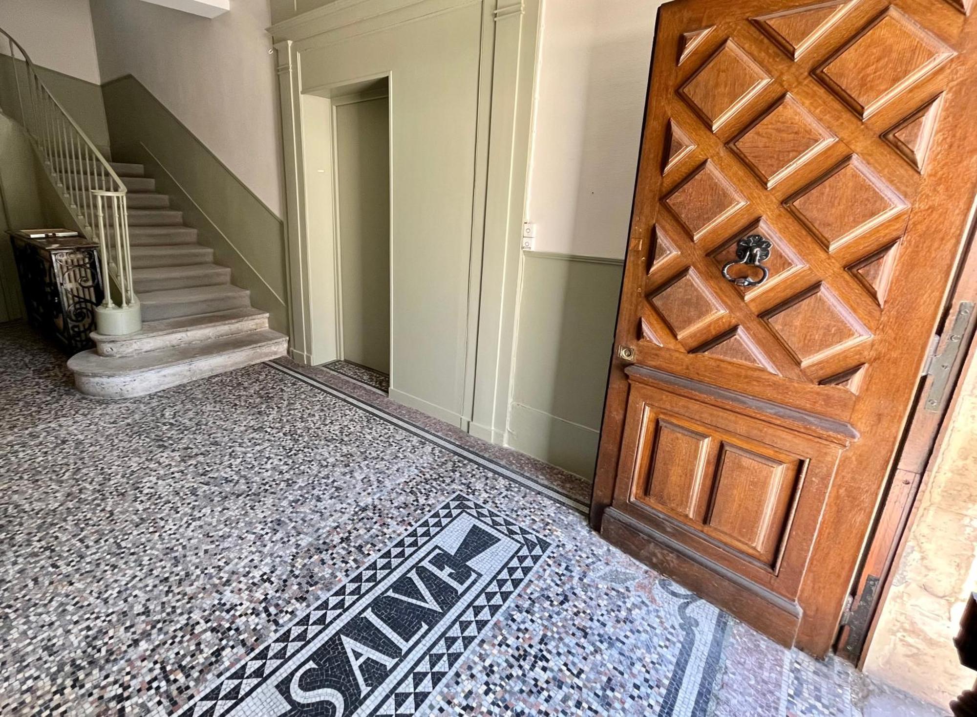 Le Flaubert, Appartement Et Parking En Centre Ville Rouen Luaran gambar